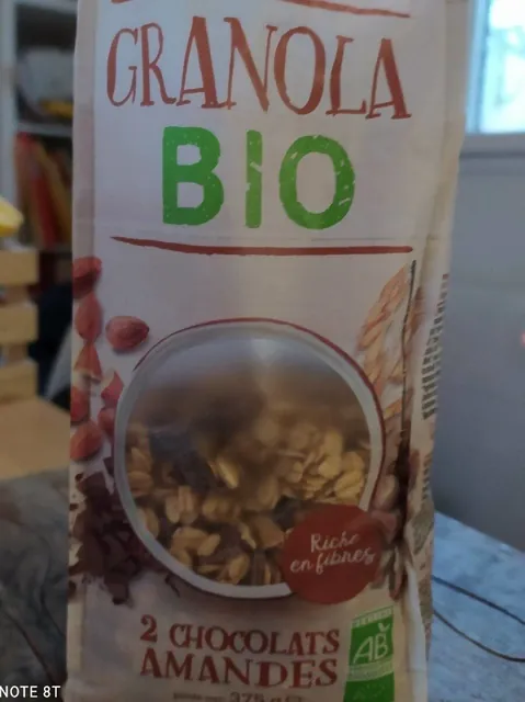 Sachet de granola bio Agidra aux deux chocolats et amandes